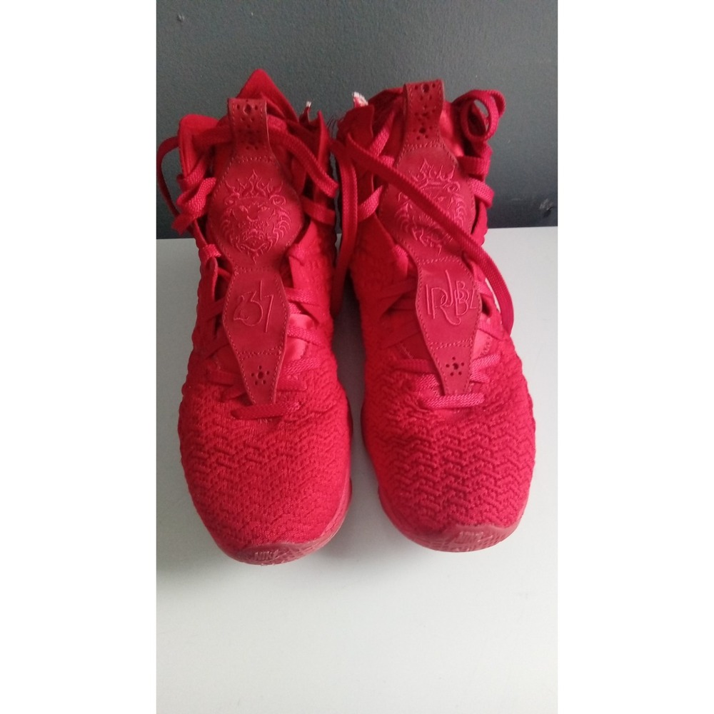 Size 10.5 - Nike LeBron‎ 17 Red Carpet Men's Basketball Sneakers